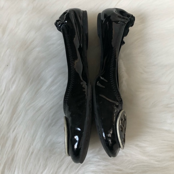 Tory Burch Black & White Patent Leather Reva Flats - Picture 2 of 8